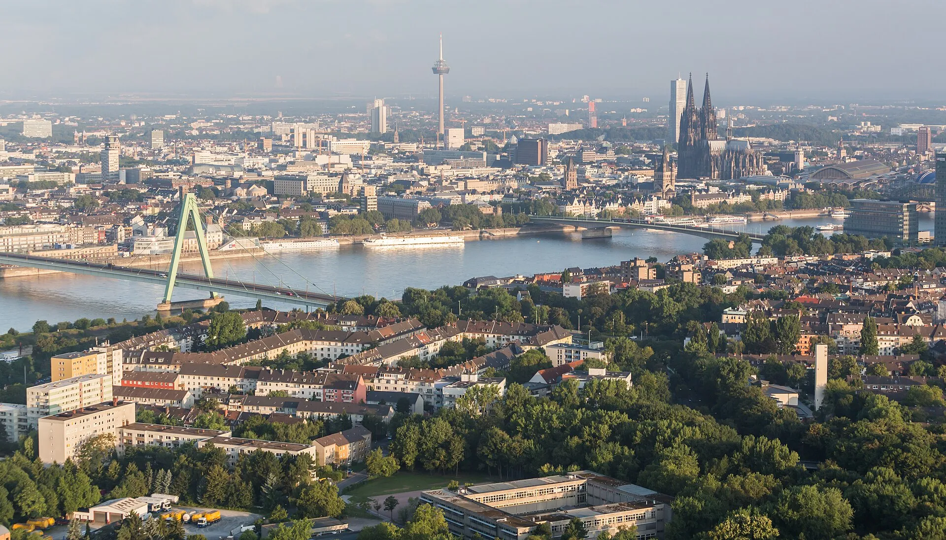 Hot air balloon trip across Cologne