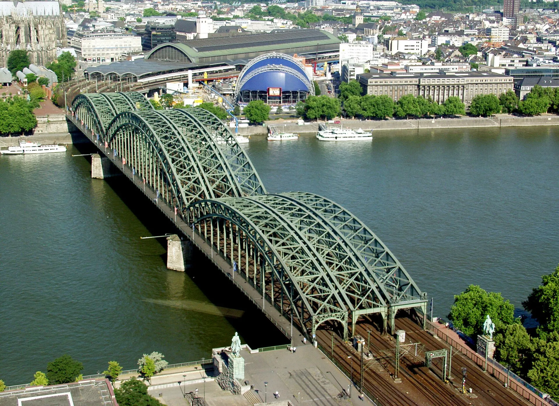 Hohenzollernbrücke (Köln)