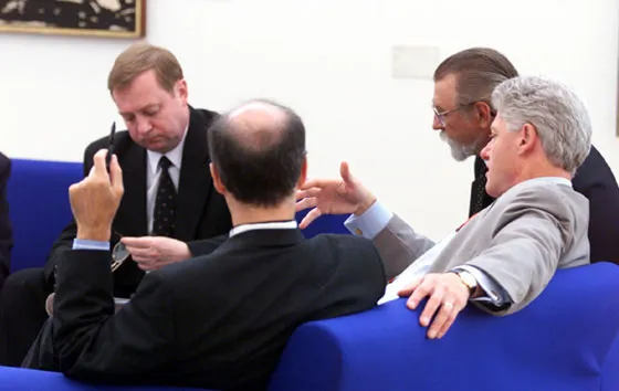 Russian Prime Minister Sergei Stepashin meets with President Bill Clinton in a late afternoon meeting at the Ludwig Museum, June 19, 1999. Photo by William Vast