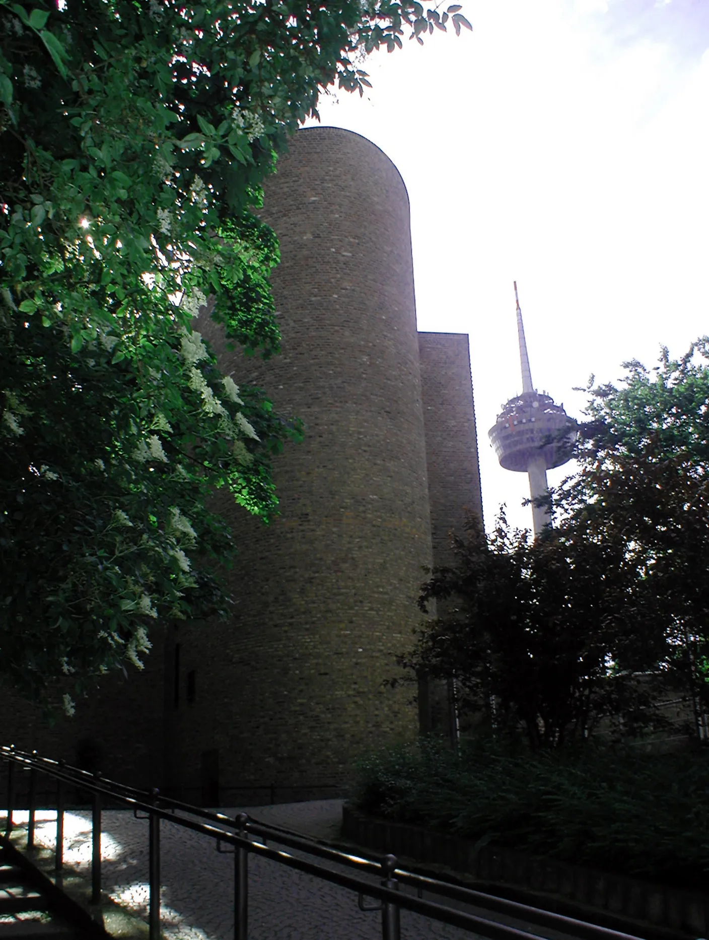 Köln, Neu St. Alban, Zugang Gilbachstraße