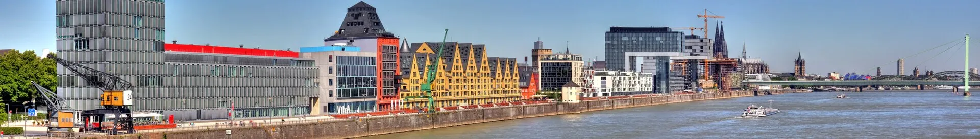 Rheinauhafen Köln. Panorama von der Südbrücke aus gesehen.