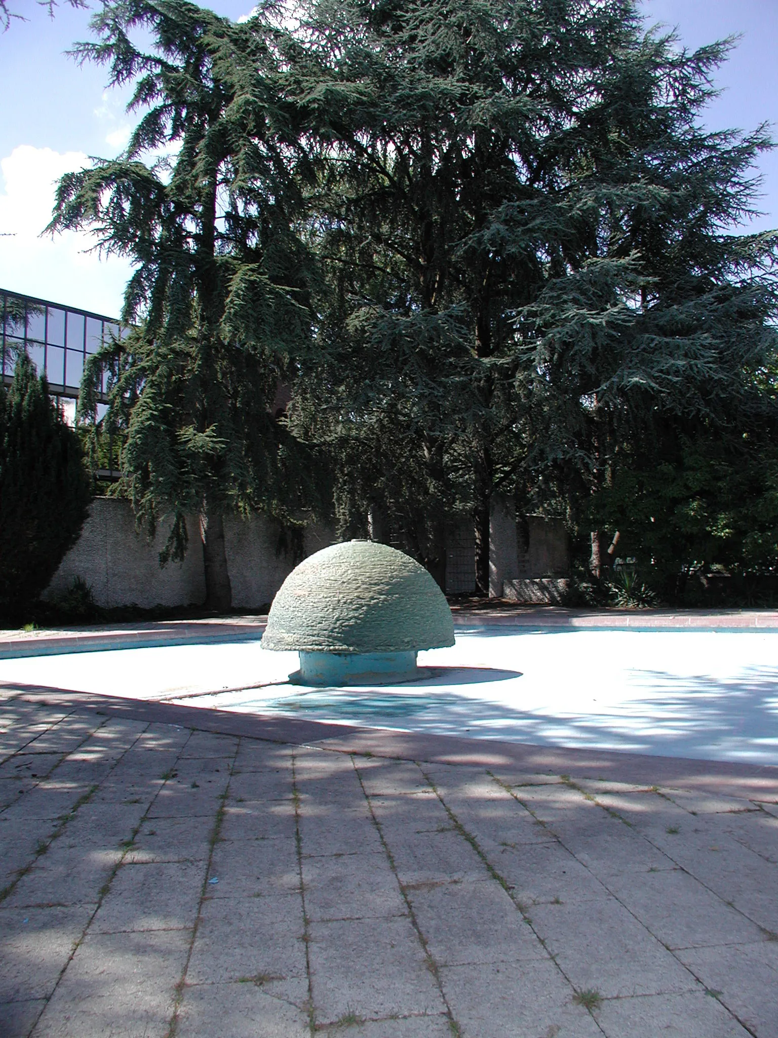 Cologne, fountain at "Rheinpark" Deutz