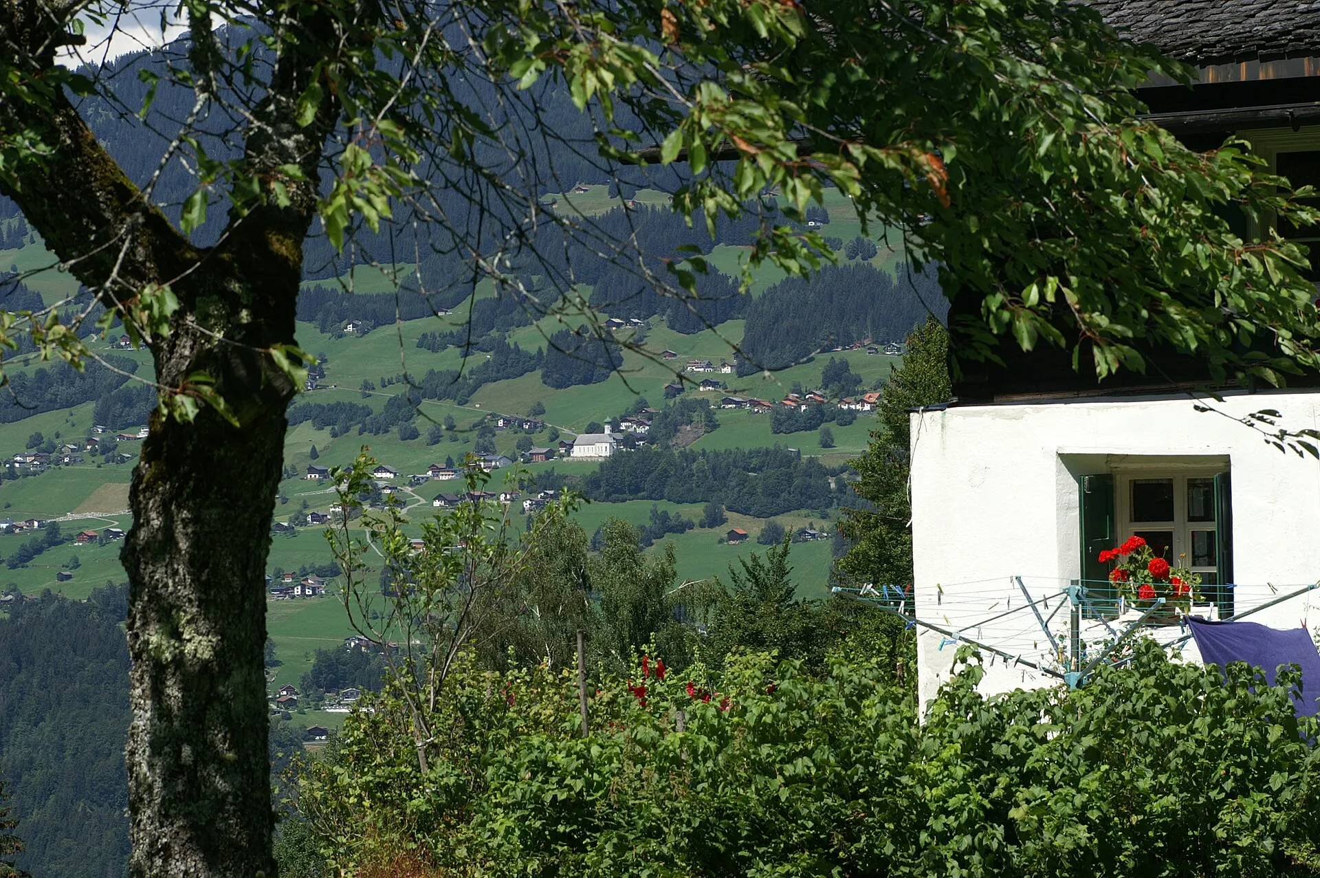 Blick von Bitschweil ( Tschagguns ) auf Bartholomäberg im Montafon